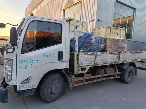 貴州客戶柴油機(jī)裝車發(fā)貨